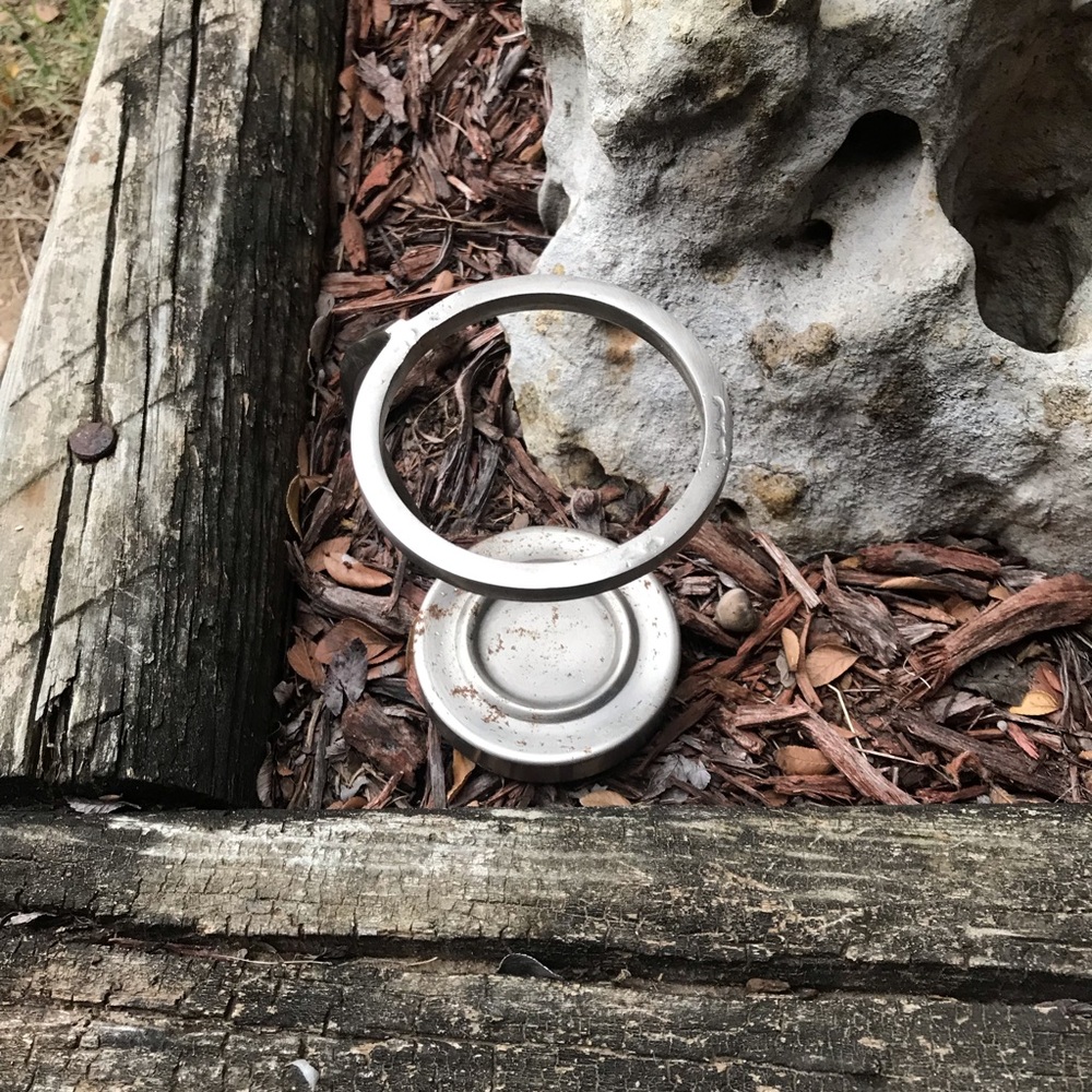 Metal accent holder - Picture 4 of 4